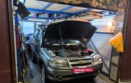 Chevrolet Niva I рестайлинг, 2011 год, 700 000 рублей, 2 фотография