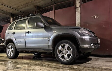 Chevrolet Niva I рестайлинг, 2011 год, 700 000 рублей, 10 фотография