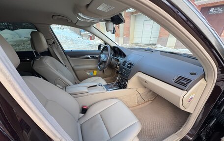 Mercedes-Benz C-Класс, 2010 год, 1 200 000 рублей, 9 фотография