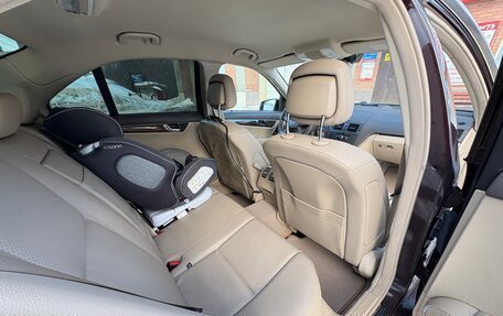 Mercedes-Benz C-Класс, 2010 год, 1 200 000 рублей, 10 фотография