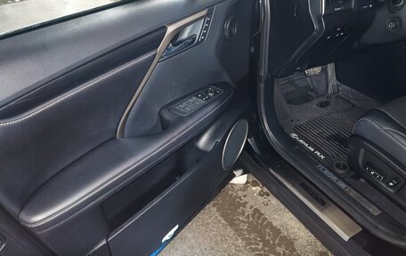 Lexus RX IV рестайлинг, 2020 год, 6 000 000 рублей, 10 фотография
