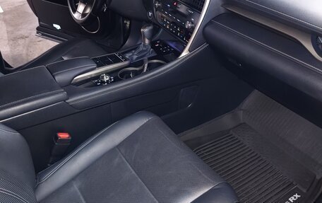 Lexus RX IV рестайлинг, 2020 год, 6 000 000 рублей, 20 фотография