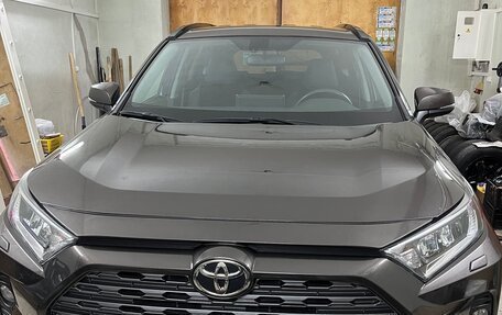 Toyota RAV4, 2020 год, 4 200 000 рублей, 3 фотография