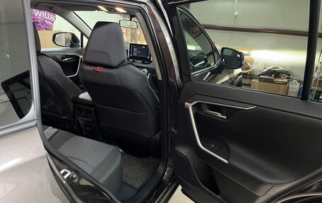 Toyota RAV4, 2020 год, 4 200 000 рублей, 8 фотография