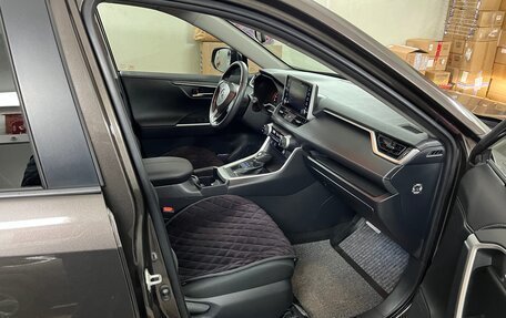 Toyota RAV4, 2020 год, 4 200 000 рублей, 7 фотография