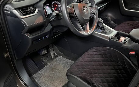 Toyota RAV4, 2020 год, 4 200 000 рублей, 16 фотография