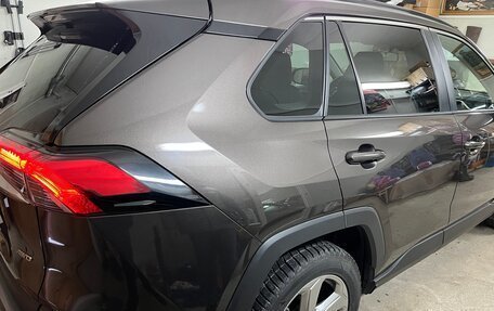 Toyota RAV4, 2020 год, 4 200 000 рублей, 10 фотография