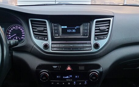 Hyundai Tucson III, 2015 год, 1 799 000 рублей, 12 фотография