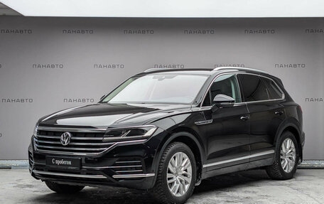 Volkswagen Touareg III, 2018 год, 5 097 000 рублей, 1 фотография
