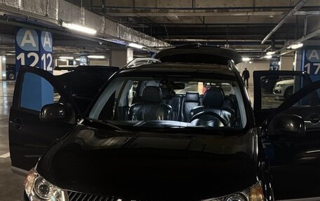 Mitsubishi Outlander III рестайлинг 3, 2007 год, 1 100 000 рублей, 11 фотография