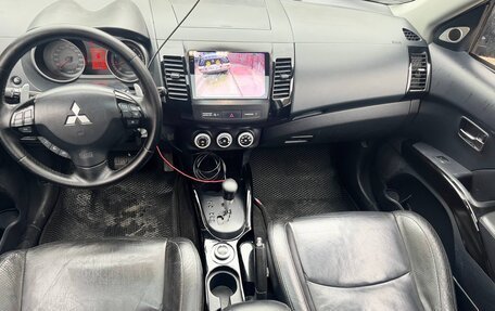 Mitsubishi Outlander III рестайлинг 3, 2007 год, 1 100 000 рублей, 19 фотография