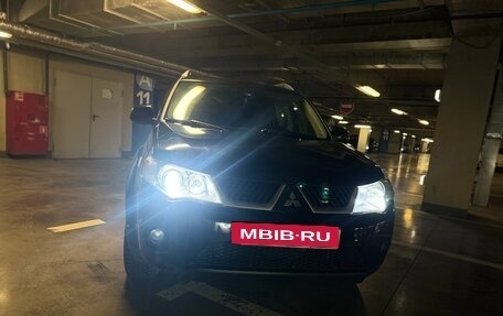 Mitsubishi Outlander III рестайлинг 3, 2007 год, 1 100 000 рублей, 23 фотография