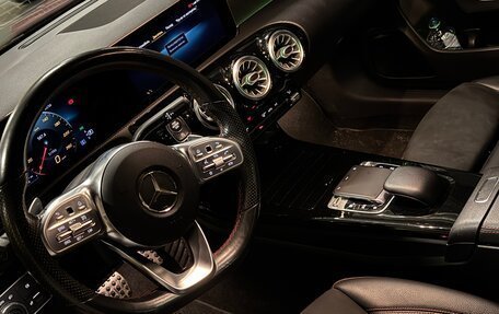 Mercedes-Benz CLA, 2019 год, 3 100 000 рублей, 13 фотография