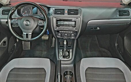 Volkswagen Jetta VI, 2013 год, 1 050 000 рублей, 9 фотография