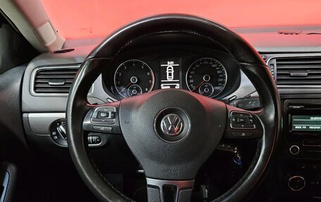 Volkswagen Jetta VI, 2013 год, 1 050 000 рублей, 12 фотография