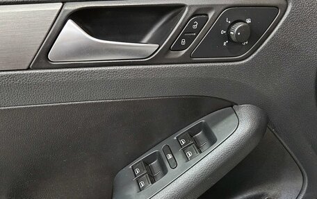 Volkswagen Jetta VI, 2013 год, 1 050 000 рублей, 15 фотография