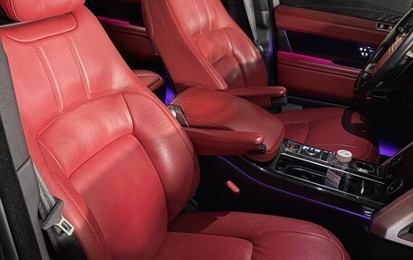 Land Rover Range Rover IV рестайлинг, 2019 год, 10 000 000 рублей, 10 фотография