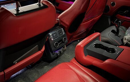 Land Rover Range Rover IV рестайлинг, 2019 год, 10 000 000 рублей, 7 фотография