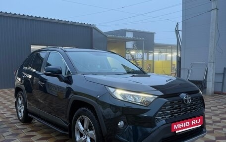 Toyota RAV4, 2020 год, 3 500 000 рублей, 2 фотография