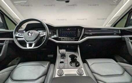 Volkswagen Touareg III, 2018 год, 5 097 000 рублей, 13 фотография