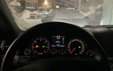 Volkswagen Touareg III, 2005 год, 800 000 рублей, 6 фотография