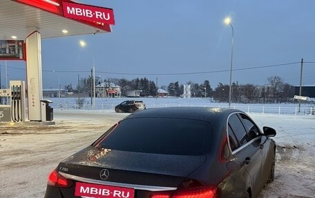 Mercedes-Benz E-Класс, 2021 год, 3 100 000 рублей, 8 фотография