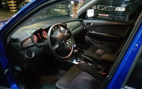 Mitsubishi Outlander III рестайлинг 3, 2005 год, 465 000 рублей, 4 фотография