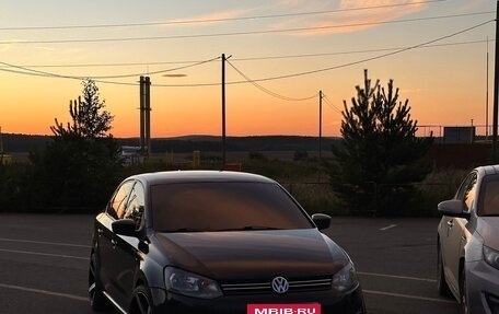 Volkswagen Polo VI (EU Market), 2012 год, 700 000 рублей, 1 фотография