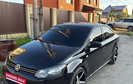 Volkswagen Polo VI (EU Market), 2012 год, 700 000 рублей, 3 фотография