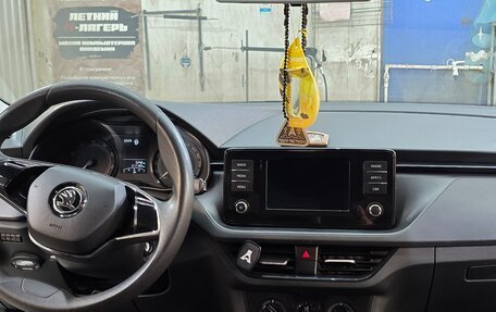 Skoda Rapid II, 2020 год, 1 349 000 рублей, 24 фотография