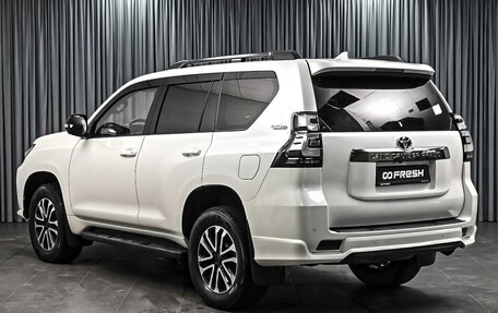 Toyota Land Cruiser Prado 150 рестайлинг 2, 2021 год, 6 640 000 рублей, 2 фотография