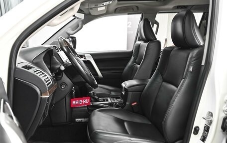 Toyota Land Cruiser Prado 150 рестайлинг 2, 2021 год, 6 640 000 рублей, 10 фотография