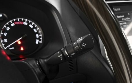 Toyota Land Cruiser Prado 150 рестайлинг 2, 2021 год, 6 640 000 рублей, 18 фотография