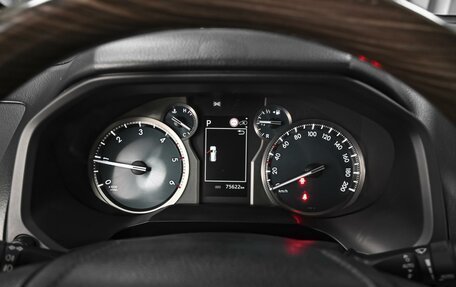 Toyota Land Cruiser Prado 150 рестайлинг 2, 2021 год, 6 640 000 рублей, 25 фотография