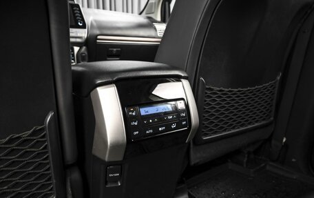 Toyota Land Cruiser Prado 150 рестайлинг 2, 2021 год, 6 640 000 рублей, 26 фотография