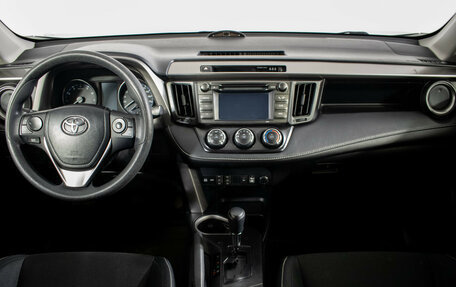 Toyota RAV4, 2016 год, 2 230 000 рублей, 11 фотография