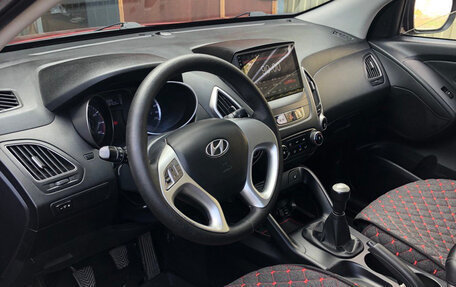 Hyundai ix35 I рестайлинг, 2011 год, 1 000 000 рублей, 9 фотография