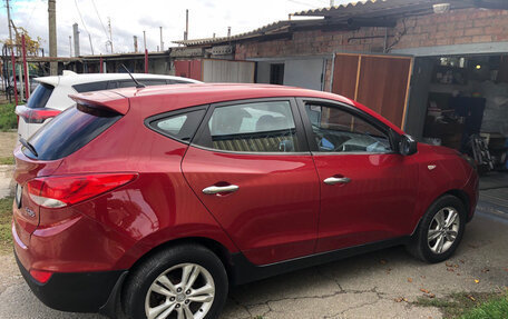 Hyundai ix35 I рестайлинг, 2011 год, 1 000 000 рублей, 2 фотография