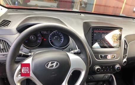 Hyundai ix35 I рестайлинг, 2011 год, 1 000 000 рублей, 10 фотография