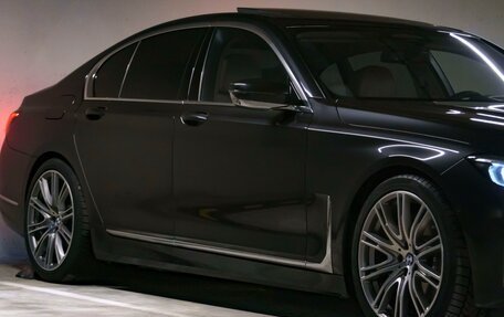 BMW 7 серия, 2019 год, 6 050 000 рублей, 3 фотография