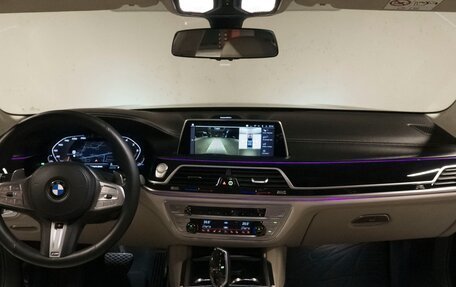 BMW 7 серия, 2019 год, 6 050 000 рублей, 19 фотография