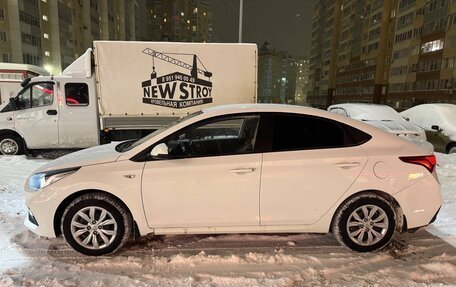 Hyundai Solaris II рестайлинг, 2018 год, 1 100 000 рублей, 3 фотография