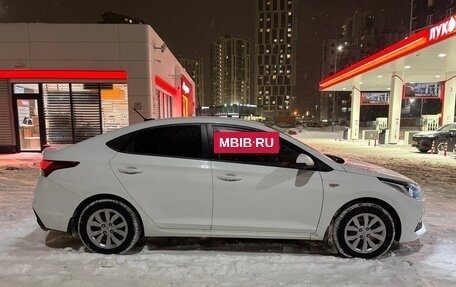 Hyundai Solaris II рестайлинг, 2018 год, 1 100 000 рублей, 4 фотография