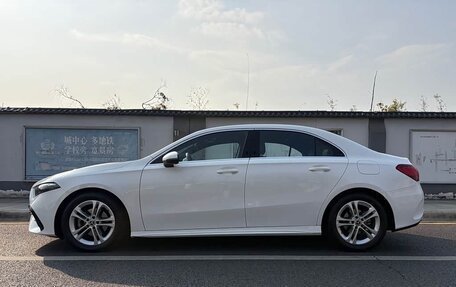 Mercedes-Benz A-Класс, 2022 год, 2 100 000 рублей, 7 фотография