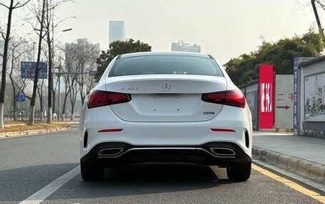 Mercedes-Benz A-Класс, 2022 год, 2 100 000 рублей, 6 фотография