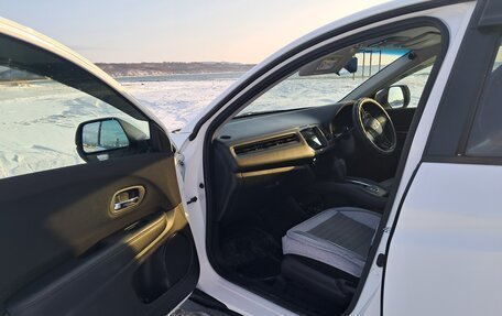 Honda Vezel, 2014 год, 1 400 000 рублей, 4 фотография