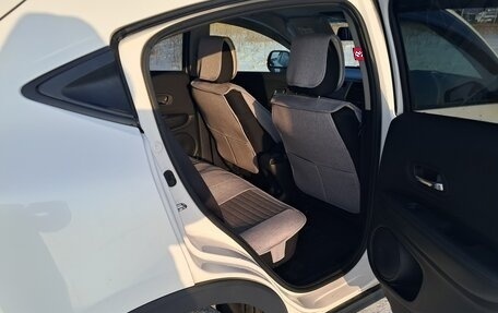 Honda Vezel, 2014 год, 1 400 000 рублей, 10 фотография