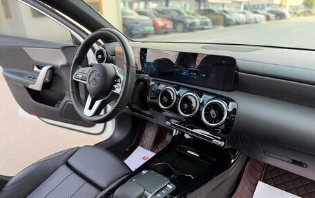 Mercedes-Benz A-Класс, 2022 год, 2 050 000 рублей, 6 фотография