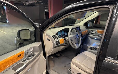 Chrysler Voyager IV, 2008 год, 2 550 000 рублей, 3 фотография