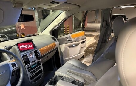 Chrysler Voyager IV, 2008 год, 2 550 000 рублей, 13 фотография